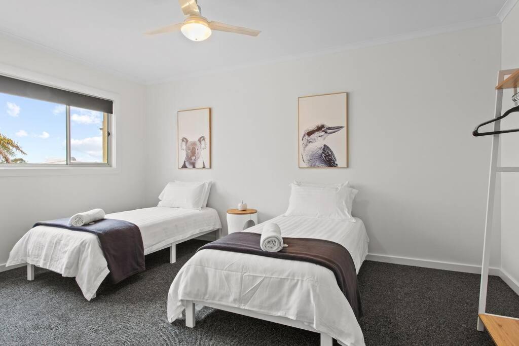 Waterfront Townhouse - Picturesque Marina Views Leilighet Port Lincoln Eksteriør bilde